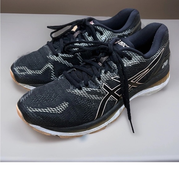 Asics Shoes - Asics Gel-Nimbus 20 Black and White Running Shoes
